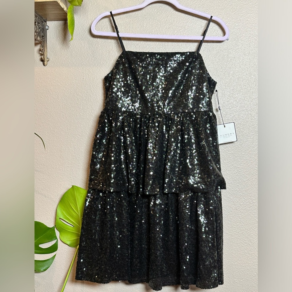 Emerald green sequin dress Laundry by Shelli Segal